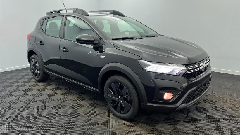 Aperçu du véhicule : TCe 90 CVT Stepway Expression Noir Nacré avec 1600€ d'équipements inclus