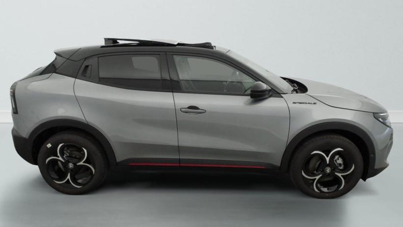 Aperçu du véhicule : 1.2 Ibrida 145 ch eDCT6 Speciale