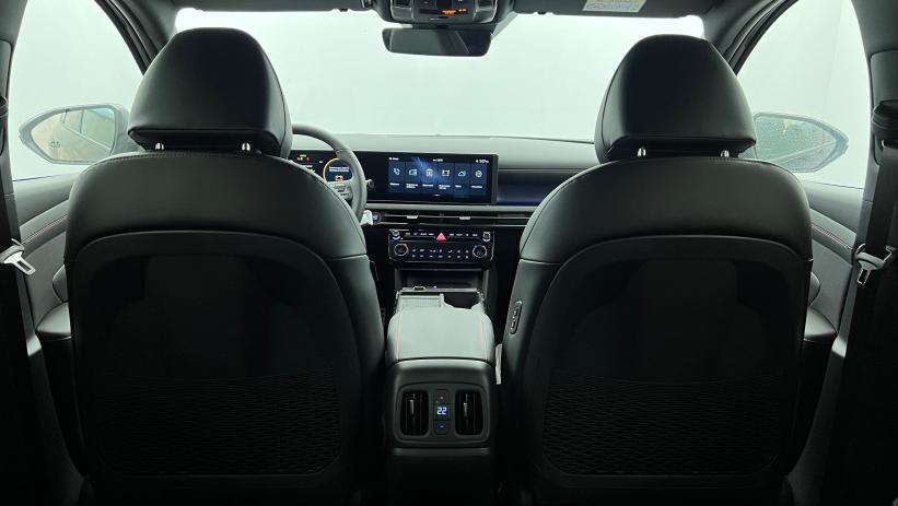 Aperçu du véhicule : 1.6 T-GDI 239 Hybrid BVA6 N Line Executive Abyss Black avec 1450€ d'équipements inclus