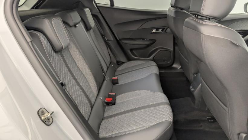 Aperçu du véhicule : Hybrid 136 e-DCS6 Allure