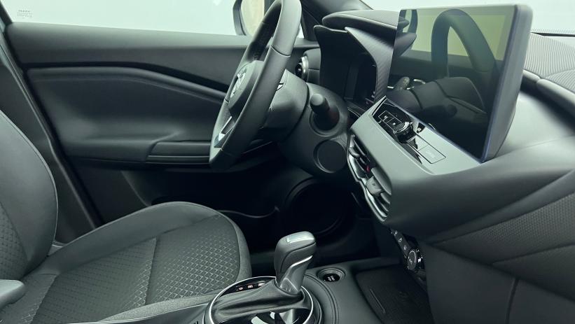Aperçu du véhicule : HYBRID 143 N-Connecta Gris Argile - toit Noir Métallisé avec 2500€ d'équipements inclus
