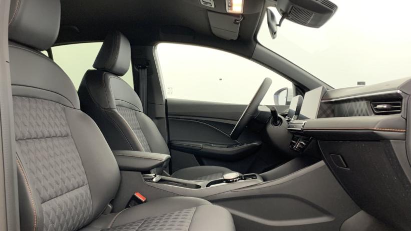 Aperçu du véhicule : 1.5 L Hybrid+ 195 ch Luxury