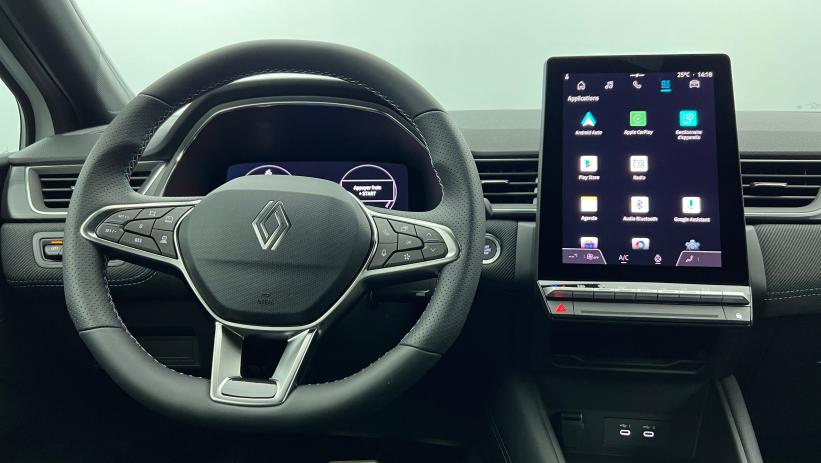 Aperçu du véhicule : E-Tech full hybrid 160 ch esprit Alpine Blanc Nacré - Toit Noir Etoilé avec 1350€ d'équipements inclus