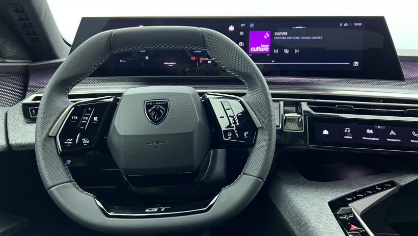 Aperçu du véhicule : Nouveau Hybrid 145 e-DCS6 GT Blanc Okénite avec 5350€ d'équipements inclus