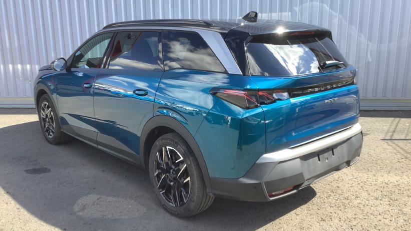 Aperçu du véhicule : 5008 Hybrid 145 ch e-DCS6 GT
