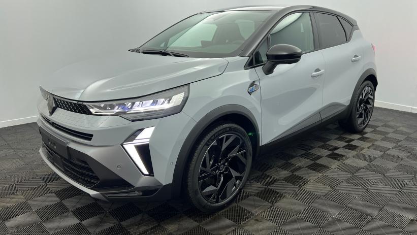 Aperçu du véhicule : E-Tech full hybrid 160 ch esprit Alpine Gris Rafale - Toit Noir Etoilé avec 2150€ d'équipements inclus