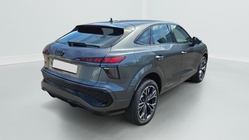 Aperçu du véhicule : E-HYBRID 272 CH S TRONIC 6 S LINE