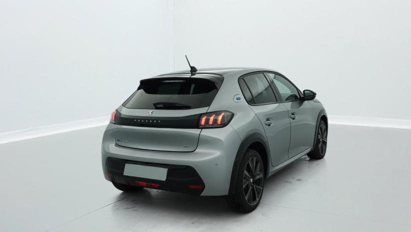Aperçu du véhicule : 50 KWH 136CH GT