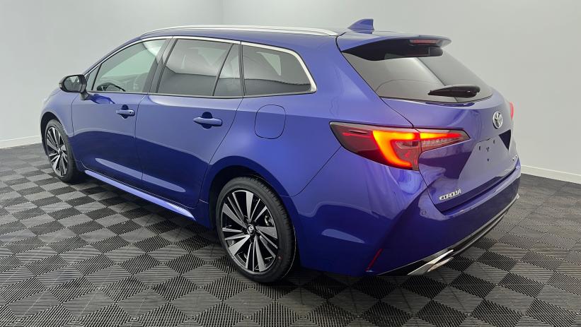 Aperçu du véhicule : Hybride 178ch Design Bleu Genièvre avec 2390€ d'équipements inclus