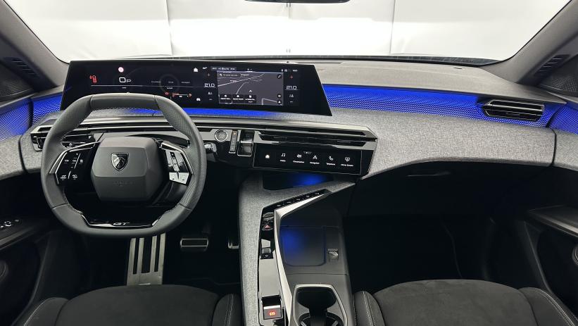 Aperçu du véhicule : III 1.2 Hybrid 145ch GT e-DCS6