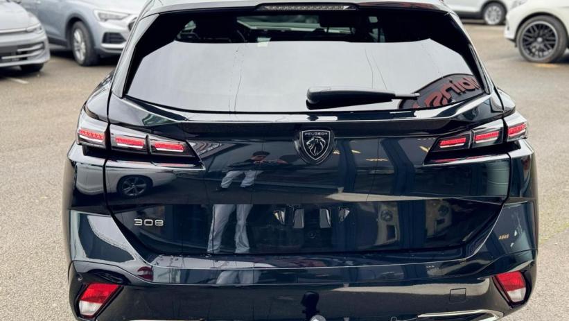 Aperçu du véhicule : ALLURE 1.5 BLUEHDI 130CV EAT8 + CAMERA 360 +SIEGES AV CHAUFFANTS + ADML + ATTELAGE