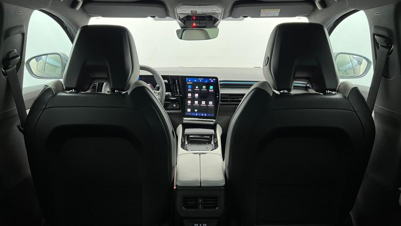 Aperçu du véhicule : E-Tech full hybrid 200 Iconic Bleu Nocturne avec 1000€ d'équipements inclus