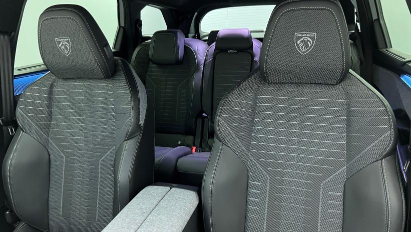 Aperçu du véhicule : Nouveau Hybrid 145 e-DCS6 GT Blanc Okénite avec 4000€ d'équipements inclus