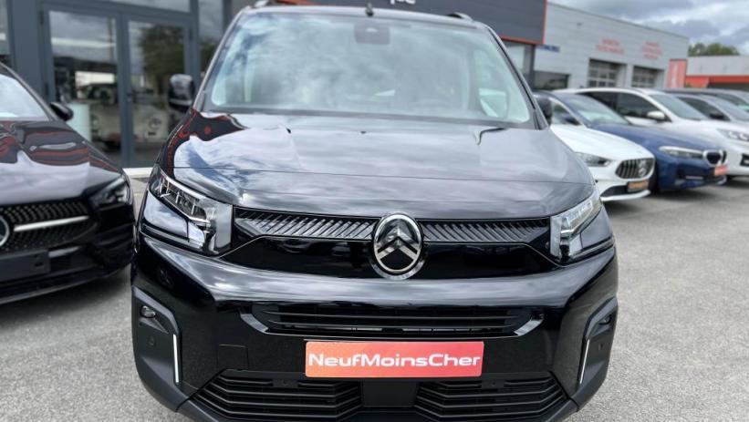 Aperçu du véhicule : MAX VP M 1.5 BLUEHDI 130CV EAT8 + DRIVE PACK + NAVIGATION ET MIRROR SCREEN + NEUF 0KM