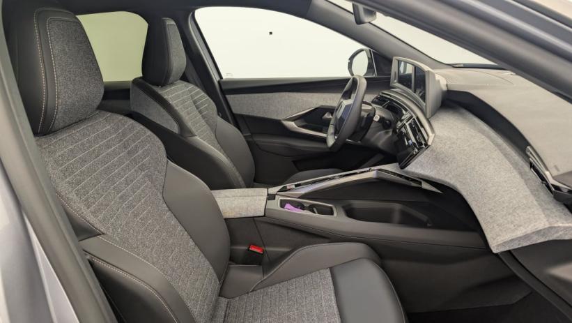 Aperçu du véhicule : Hybrid 145 e-DCS6 Allure