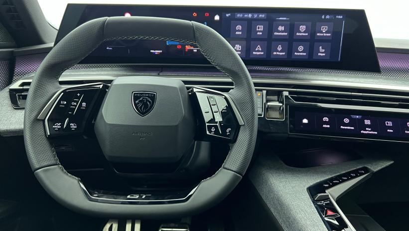 Aperçu du véhicule : Nouveau Hybrid 145 e-DCS6 GT Blanc Okénite avec 3750€ d'équipements inclus