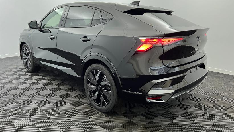 Aperçu du véhicule : E-Tech full hybrid 200 esprit Alpine Noir Etoilé avec 2650€ d'équipements inclus