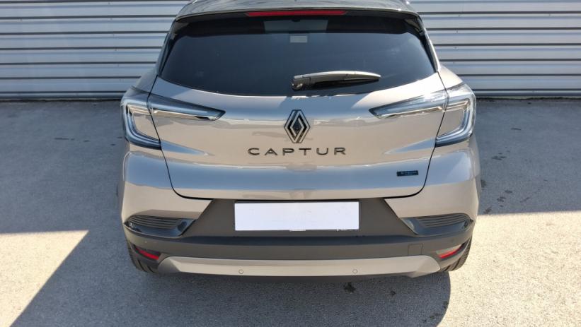 Aperçu du véhicule : CAPTUR E-Tech full hybrid 160 ch esprit Alpine