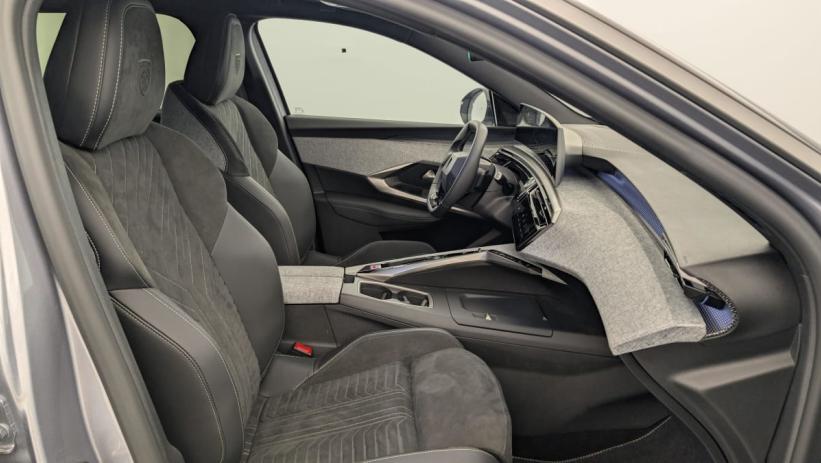 Aperçu du véhicule : HYBRID 145CH E-DCS6 GT