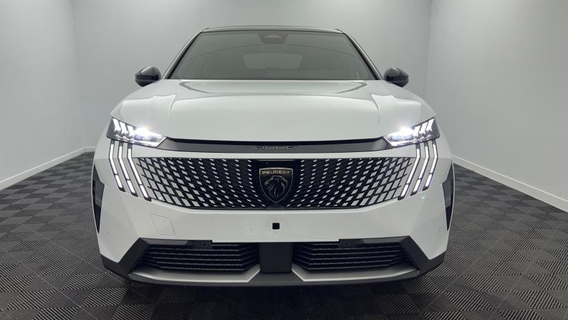 Aperçu du véhicule : Hybrid 145 e-DCS6 GT Blanc Okénite avec 5700€ d'équipements inclus