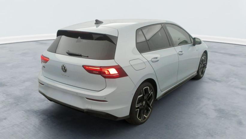 Aperçu du véhicule : 2.0 TDI 150 DSG7 R-LINE