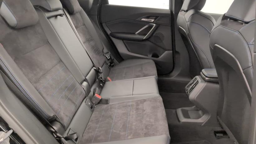 Aperçu du véhicule : SDRIVE 18D 150CH DKG7 M SPORT