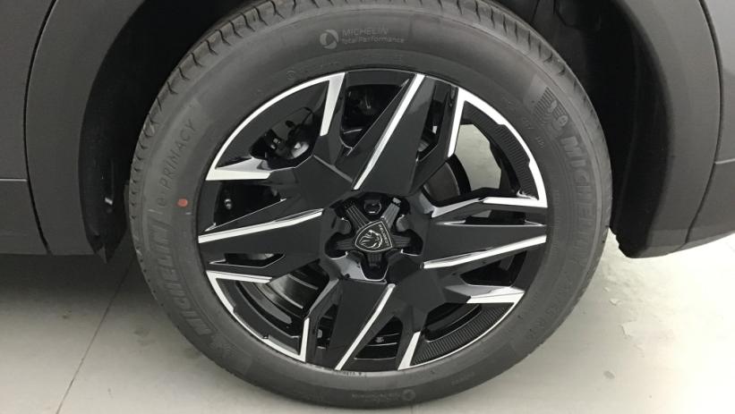 Aperçu du véhicule : 3008 Hybrid 145 e-DCS6 GT