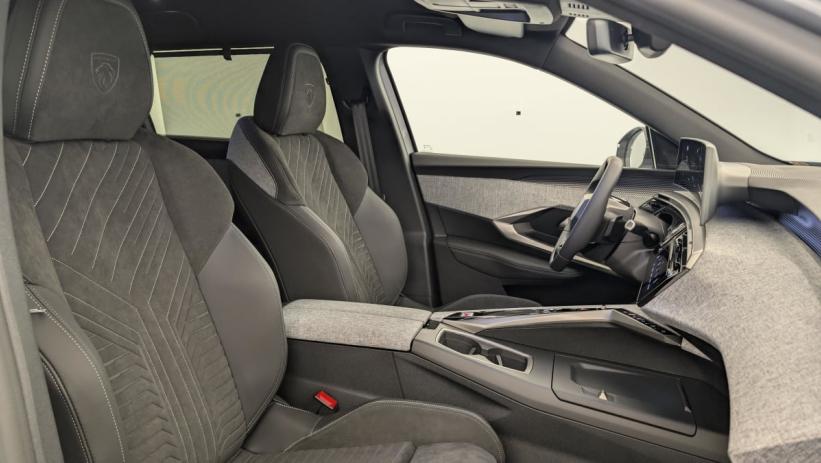 Aperçu du véhicule : HYBRID 145CH E-DCS6 GT