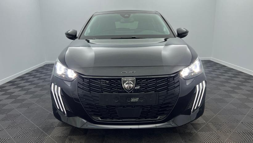Aperçu du véhicule : Nouvelle 100 ch BVM6 Allure Noir Perla Nera avec 2200€ d'équipements inclus