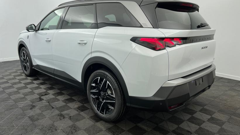 Aperçu du véhicule : Nouveau Hybrid 145 e-DCS6 GT Blanc Okénite avec 2470€ d'équipements inclus