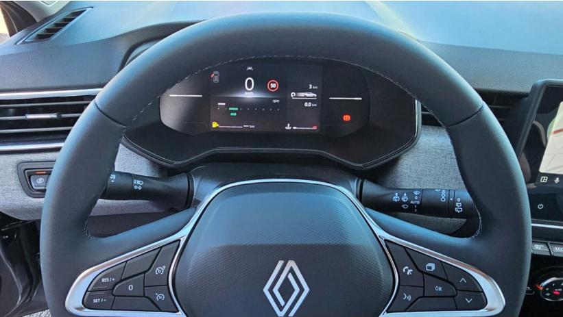 Aperçu du véhicule : EVOLUTION 1.0 TCE 90CV + CAMéRA DE RECUL + NEUF 0KM