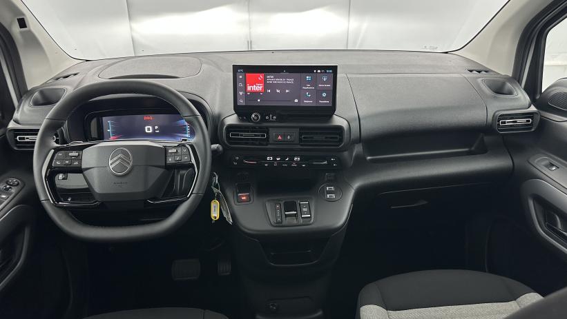 Aperçu du véhicule : M 1.5 BlueHDi 130ch Plus EAT8