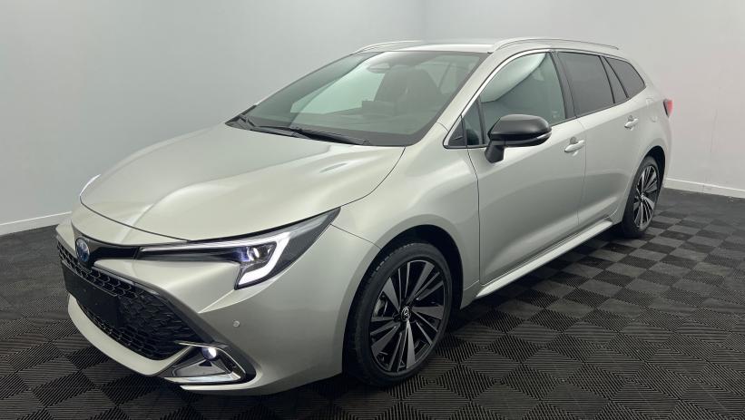 Aperçu du véhicule : Hybride 178ch Design Gris Argent avec 2540€ d'équipements inclus