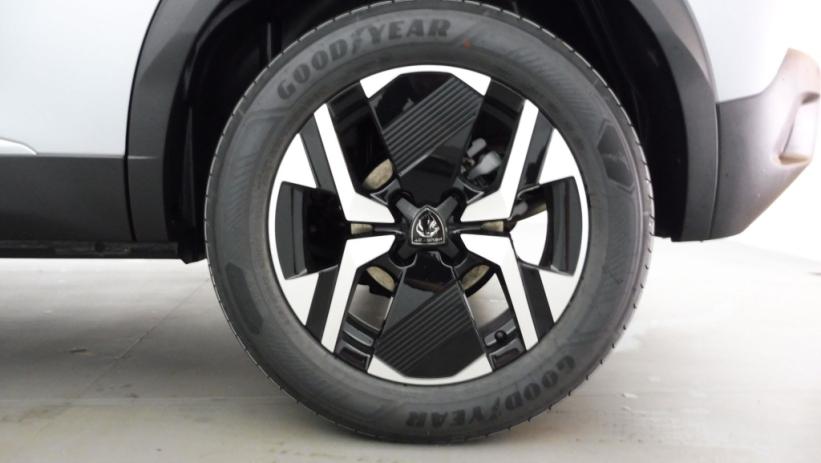 Aperçu du véhicule : 1.2 HYBRID 136CH GT E-DCS6