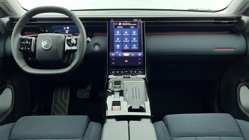 Aperçu du véhicule : Nouveau Hybrid 145 ch e-DCS6 Plus Vert Astoria - Toit Noir Perla Nera avec 2550€ d'équipements inclus