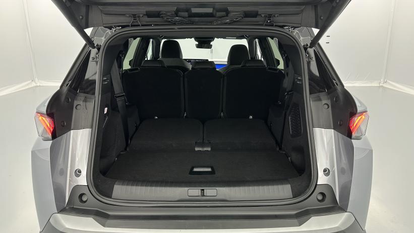 Aperçu du véhicule : III 1.2 Hybrid 145ch GT e-DCS6