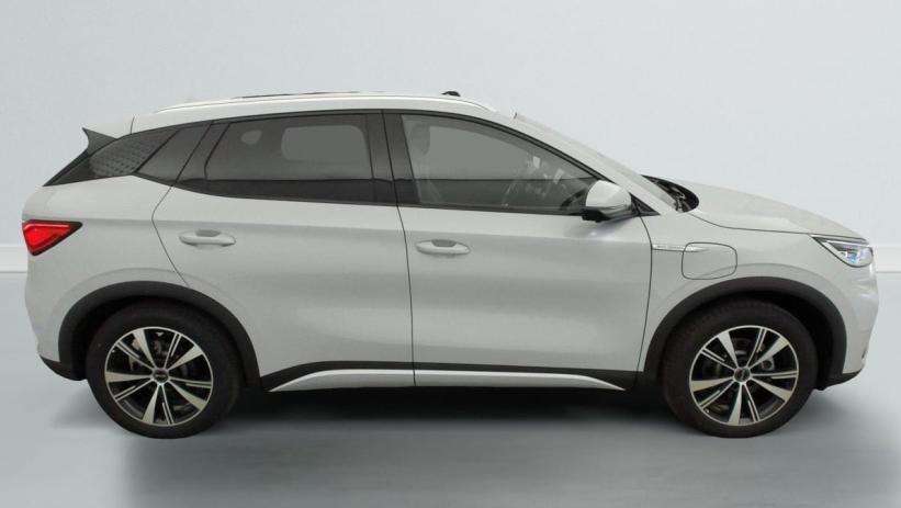 Aperçu du véhicule : 60 5 kWh 204 ch Design
