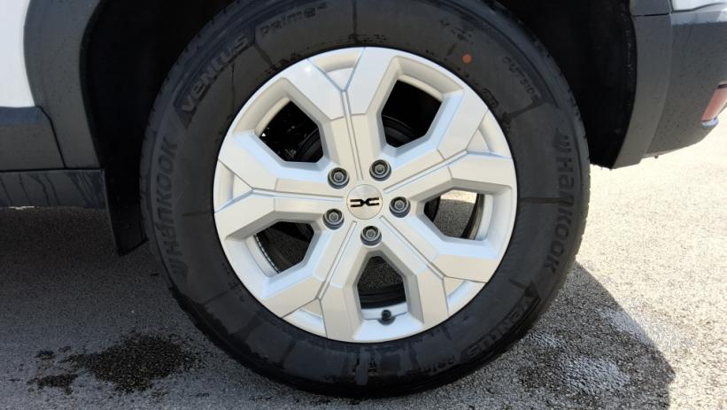 Aperçu du véhicule : DUSTER Mild Hybrid 140 Expression