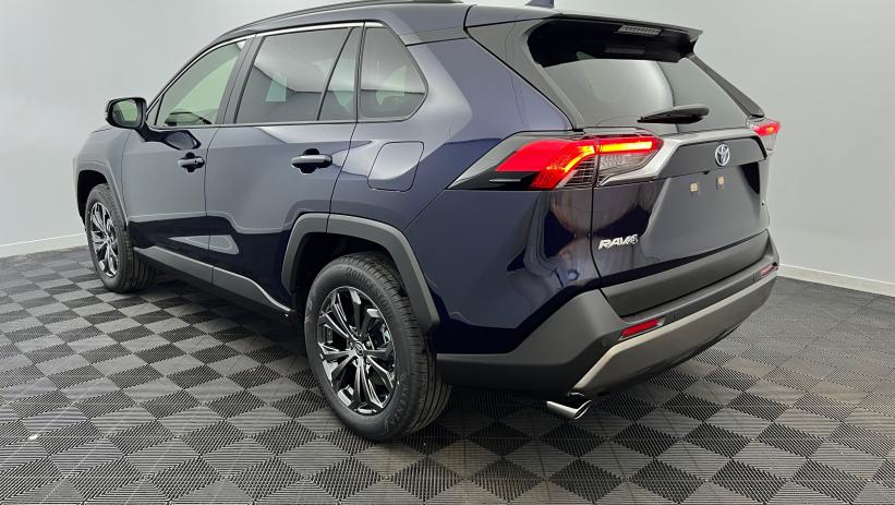 Aperçu du véhicule : Hybride 222 ch AWD-i Dynamic Bleu de Prusse avec 2850€ d'équipements inclus