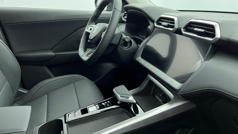 Aperçu du véhicule : 1.5 L Hybrid+ 197 ch Luxury Pebble Black avec 650€ d'équipements inclus