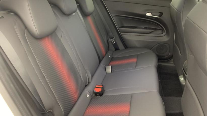 Aperçu du véhicule : 1.2 Ibrida 145 ch e-DCT6 Ti