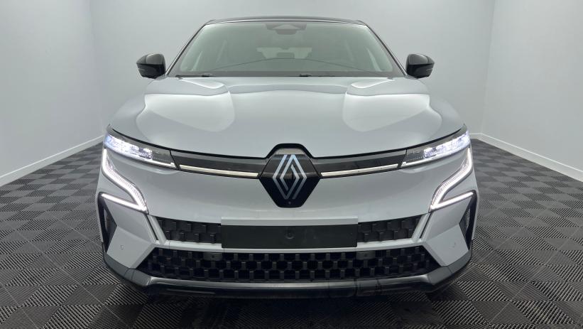 Aperçu du véhicule : 220 ch autonomie confort Techno Gris rafale - Toit Noir Etoilé avec 5200€ d'équipements inclus