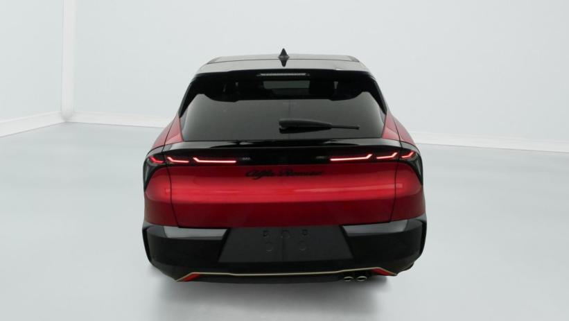 Aperçu du véhicule : 1.2 Ibrida 145 ch eDCT6 Intensa