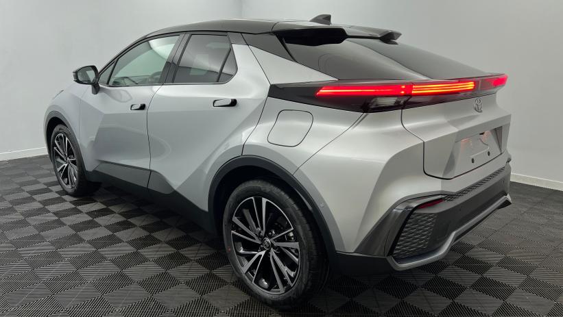 Aperçu du véhicule : Hybride Rechargeable 225 Collection Premiere Gris Minéral - Toit Noir