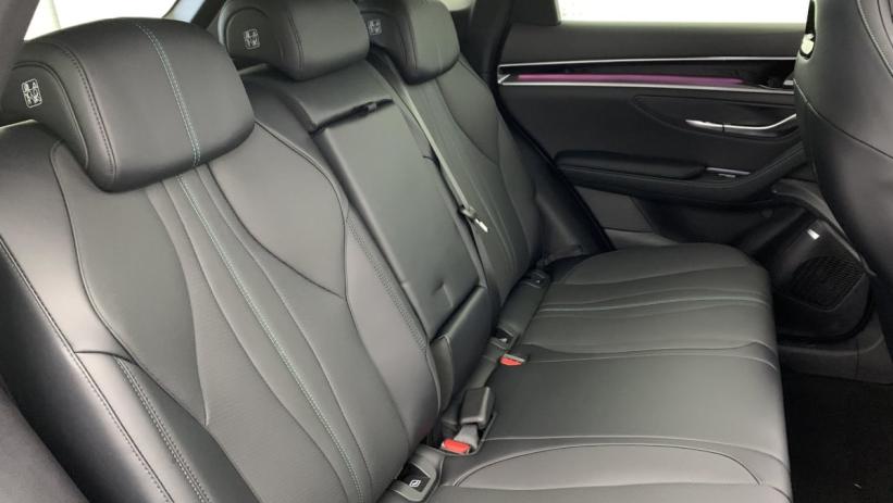 Aperçu du véhicule : 1.5L DM-I 218 CH PHEV COMFORT