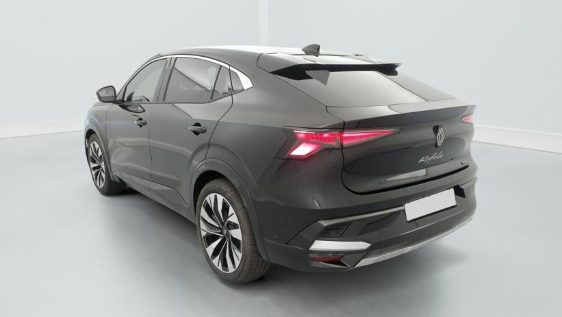 Aperçu du véhicule : E-Tech full hybrid 200ch Techno
