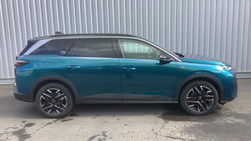 Aperçu du véhicule : 5008 Hybrid 145 ch e-DCS6 GT