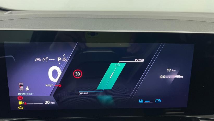 Aperçu du véhicule : E-Tech full hybrid 200 esprit Alpine Gris Schiste avec 2650€ d'équipements inclus