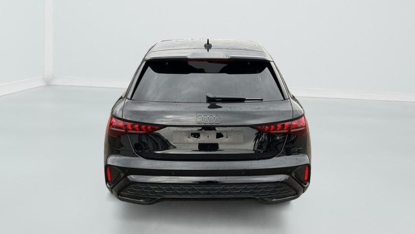 Aperçu du véhicule : 45 TFSI E HYBRIDE RECHARGEABLE 272 S TRONIC 6 S LINE