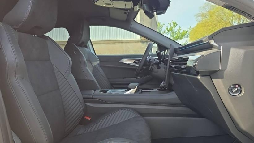 Aperçu du véhicule : E-Tech full hybrid 200ch esprit Alpine